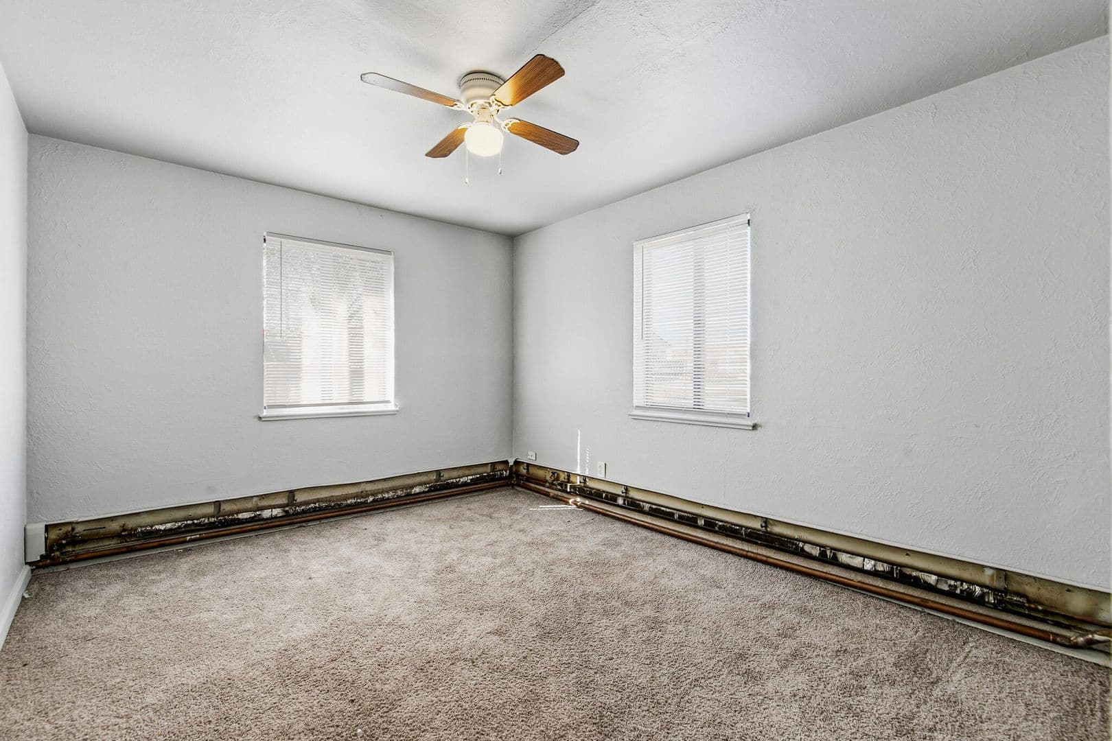 Aurora Apartment: 1467 Joliet Street #6