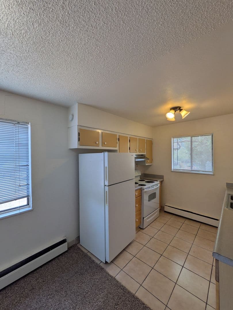 Lakewood Apartment: 1430 Ingalls St.