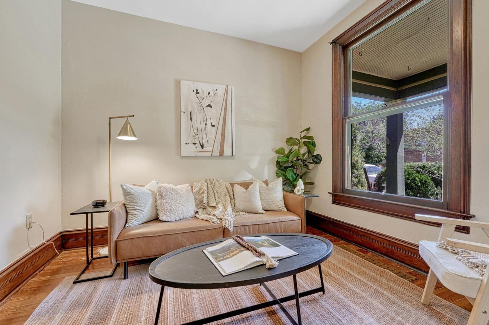 Aurora House: 1557 Dallas St.