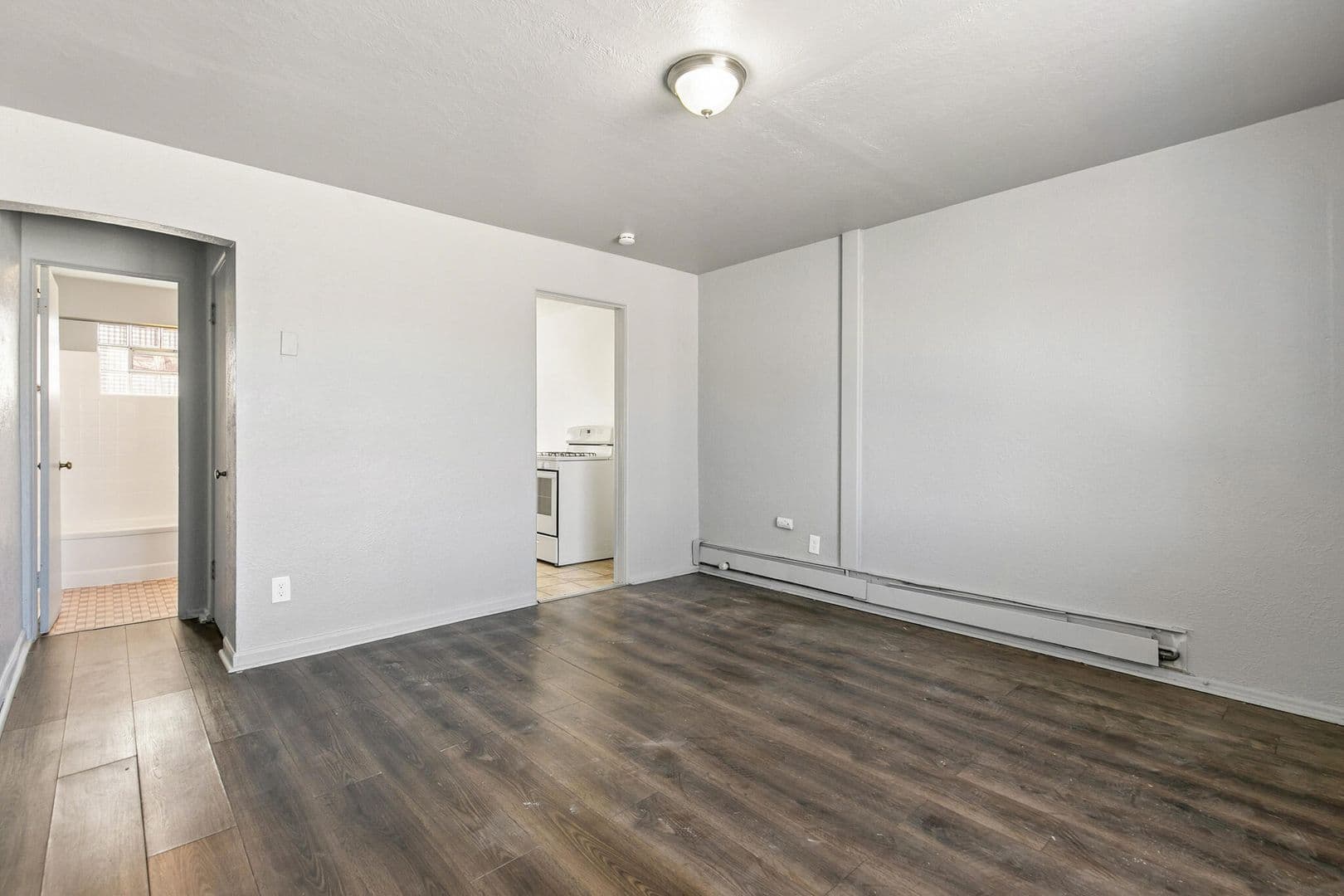 Aurora Apartment: 1467 Joliet Street #6