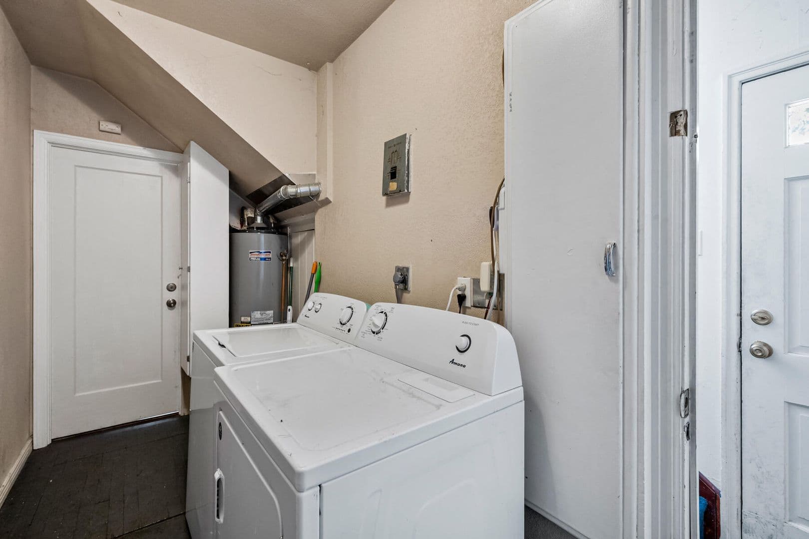 Lakewood Multiplex: 1457 Eaton St. - #2