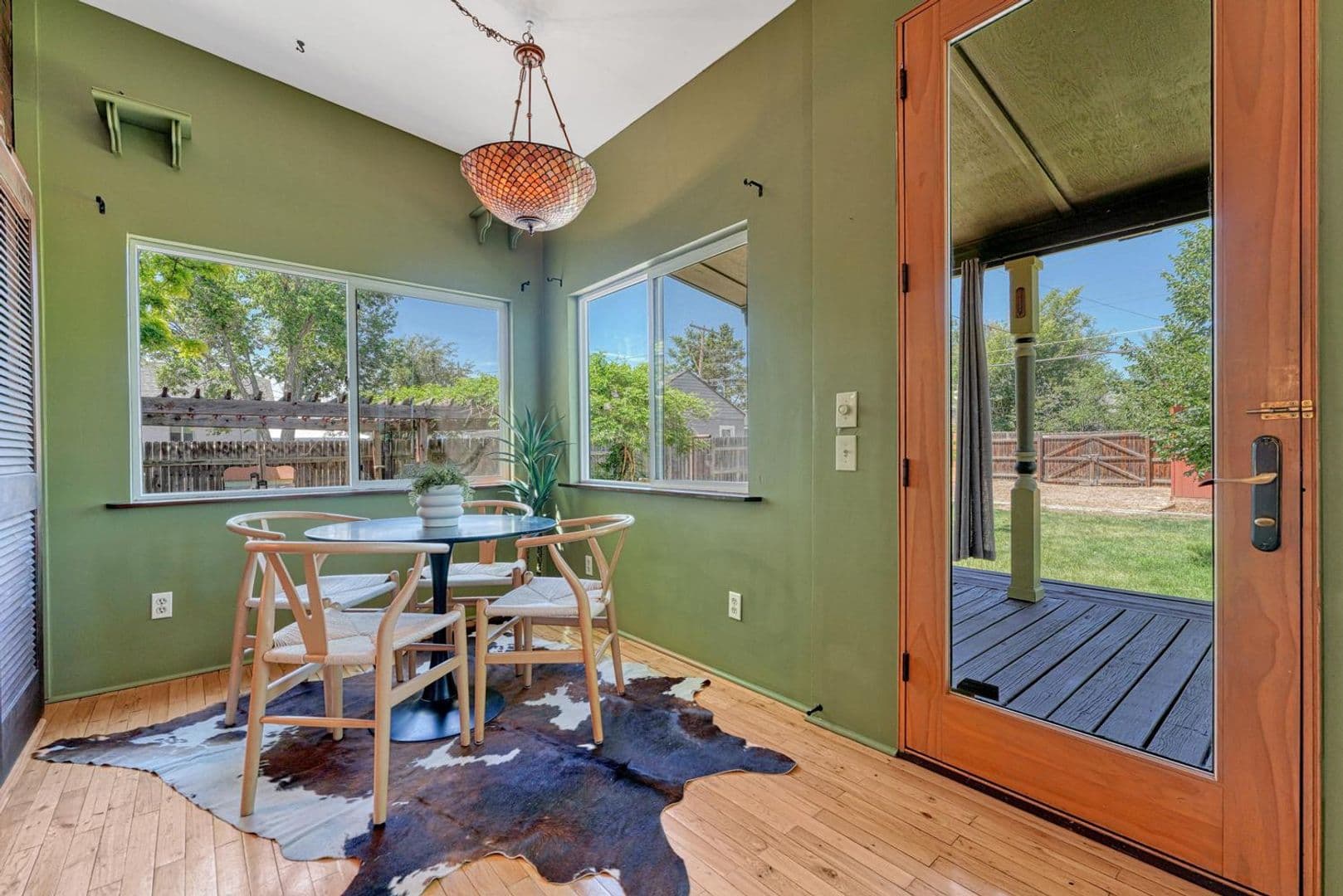 Aurora House: 1557 Dallas St.