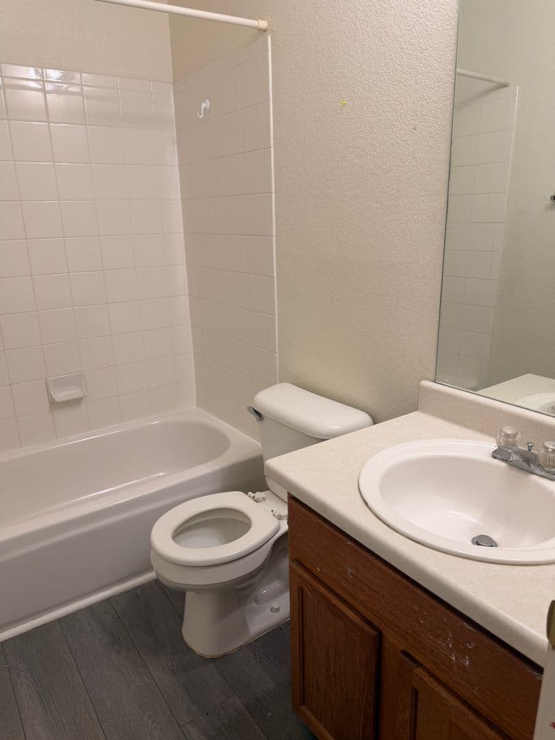 Aurora Townhome: 1295 S. Zeno Cir. #B