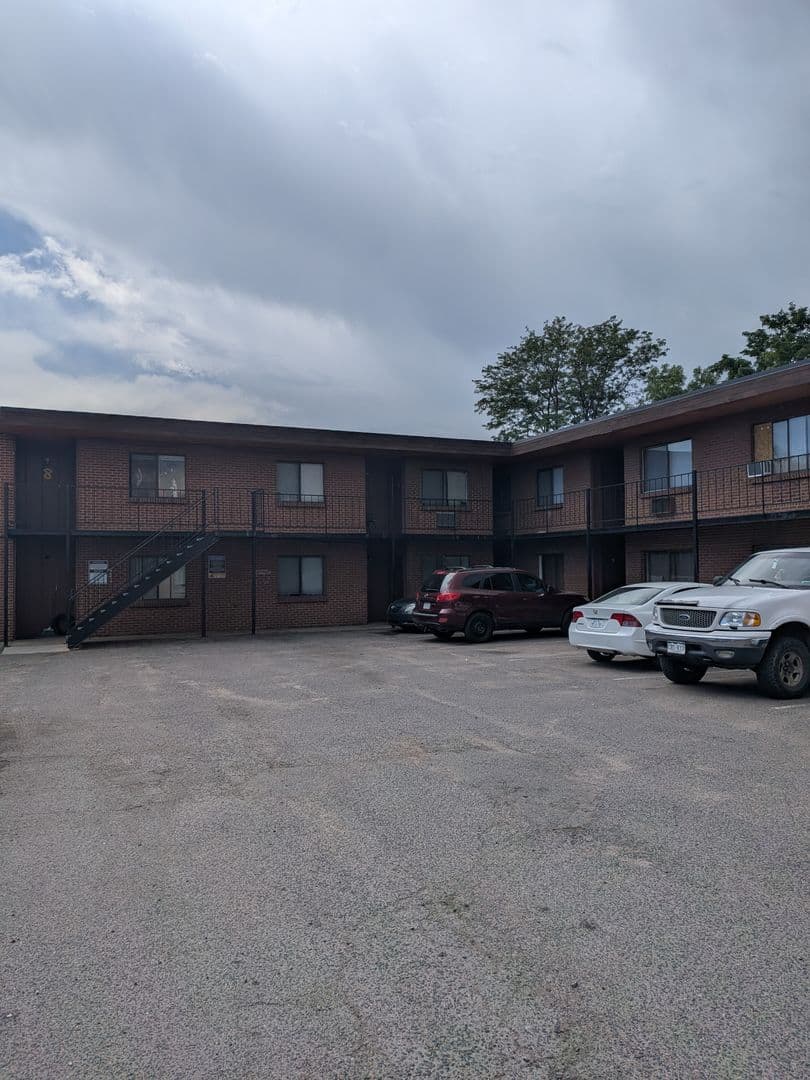 Lakewood Apartment: 1430 Ingalls St.