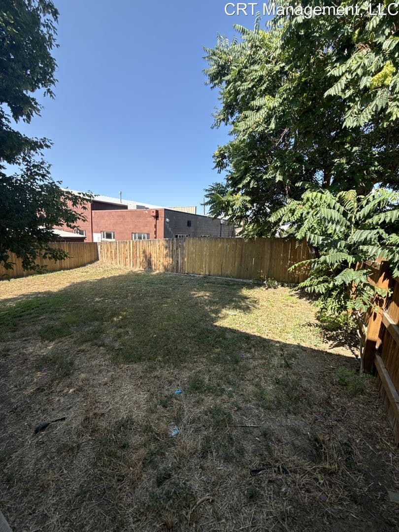 Lakewood Apartment: 7130 W 16th Place