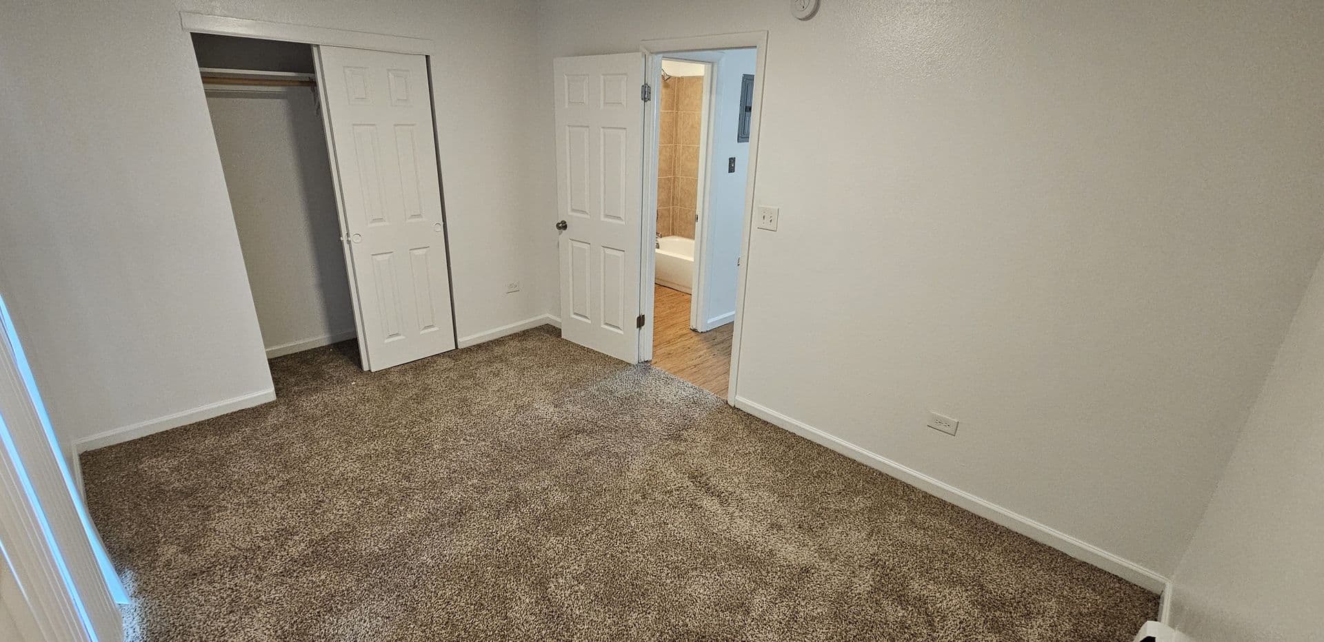 Lakewood Apartment: 721 Depew Street #3