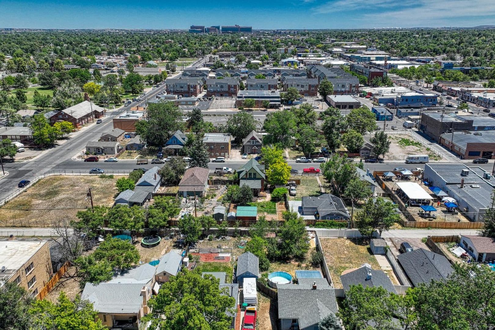 Aurora House: 1557 Dallas St.