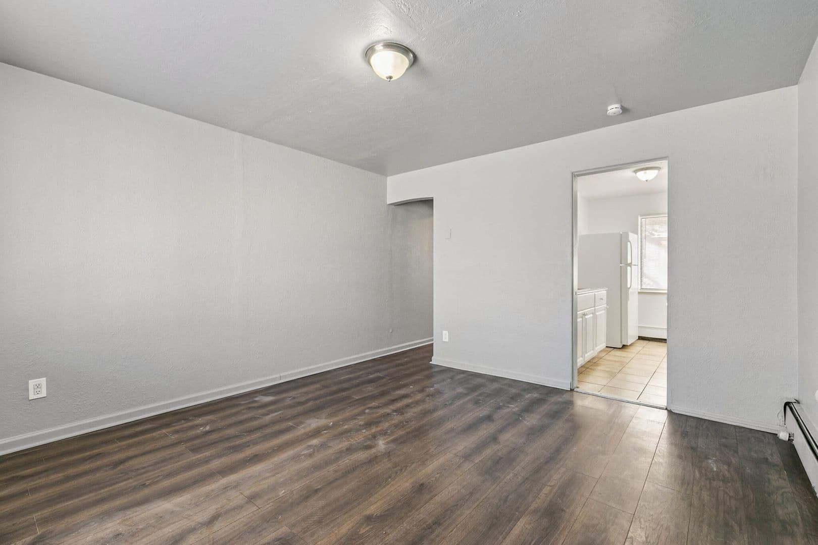 Aurora Apartment: 1467 Joliet Street #6