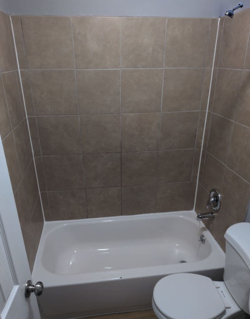 Lakewood Apartment: 721 Depew Street #2