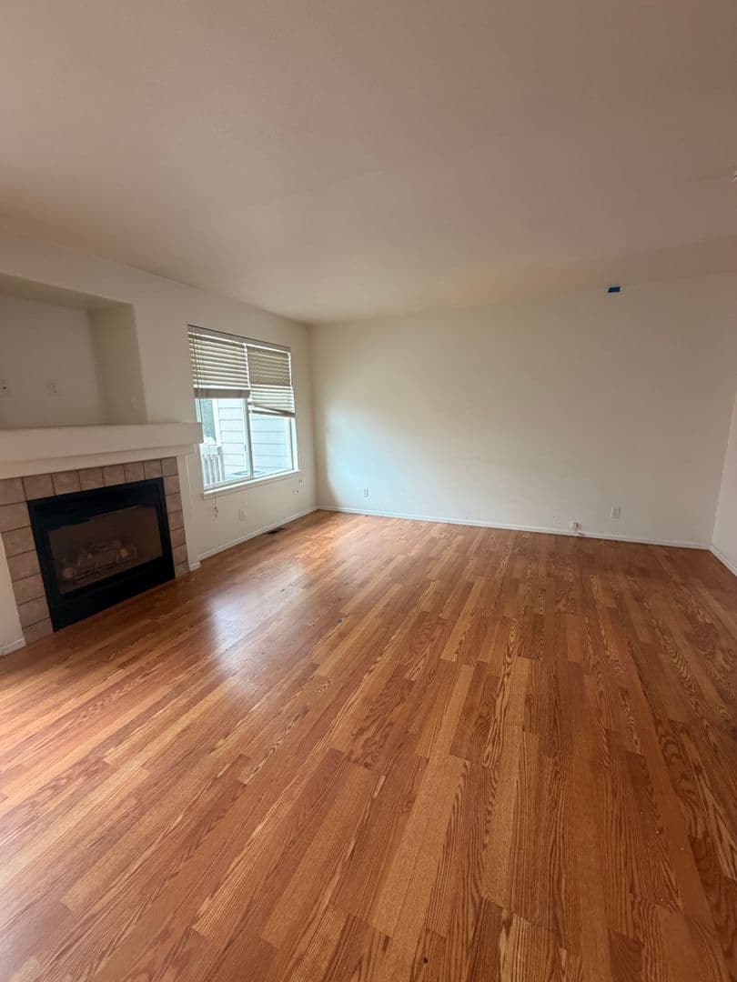 Aurora Townhome: 1295 S. Zeno Cir. #B
