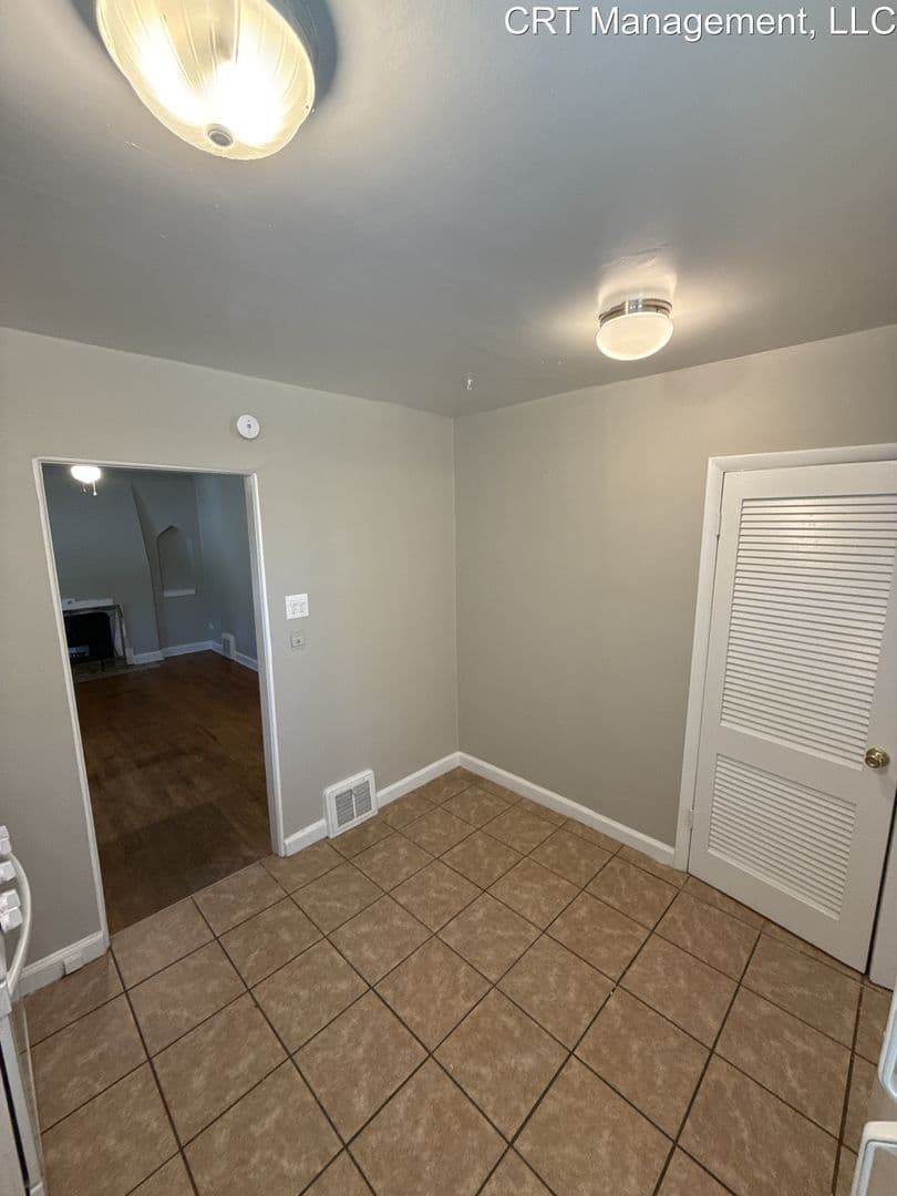 Denver House: 1590 N Syracuse Street