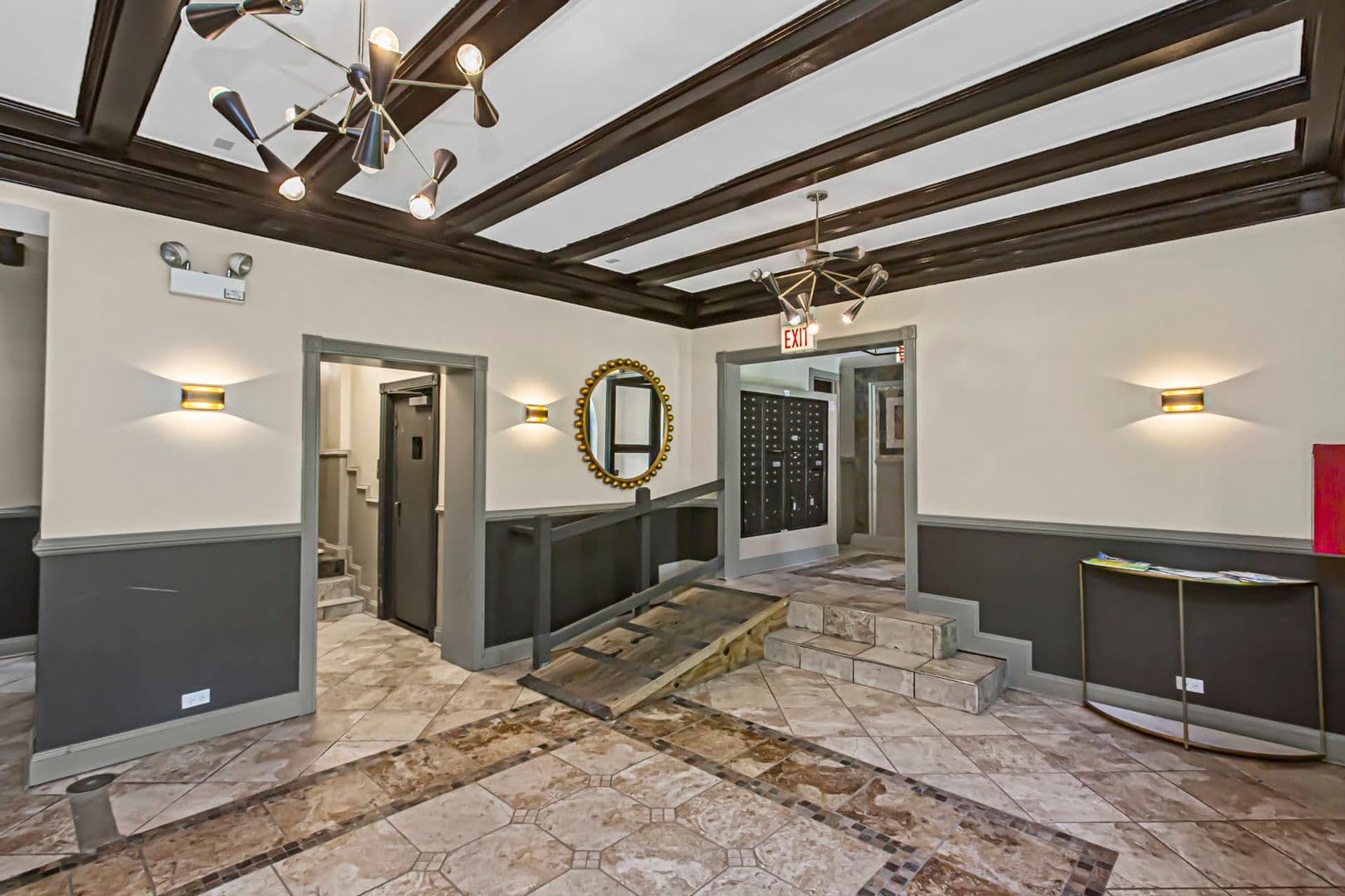 Chicago Apartment: 6126-28 S Woodlawn Ave