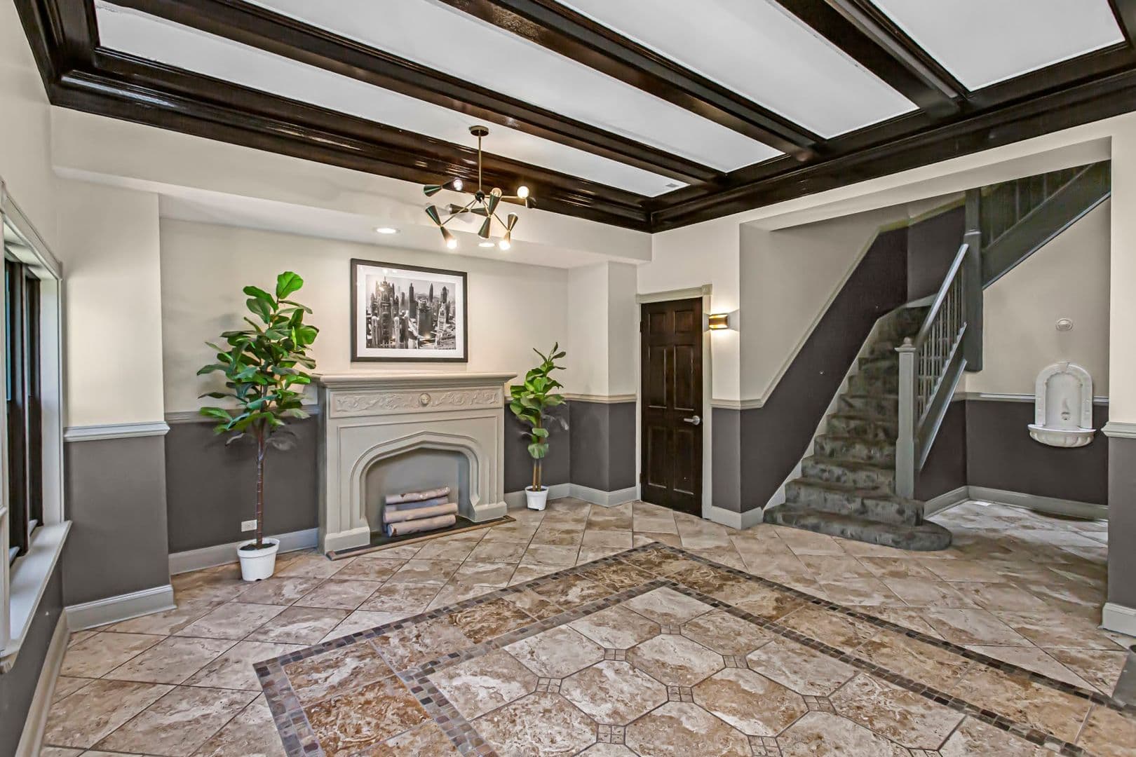 Chicago Apartment: 6126-28 S Woodlawn Ave