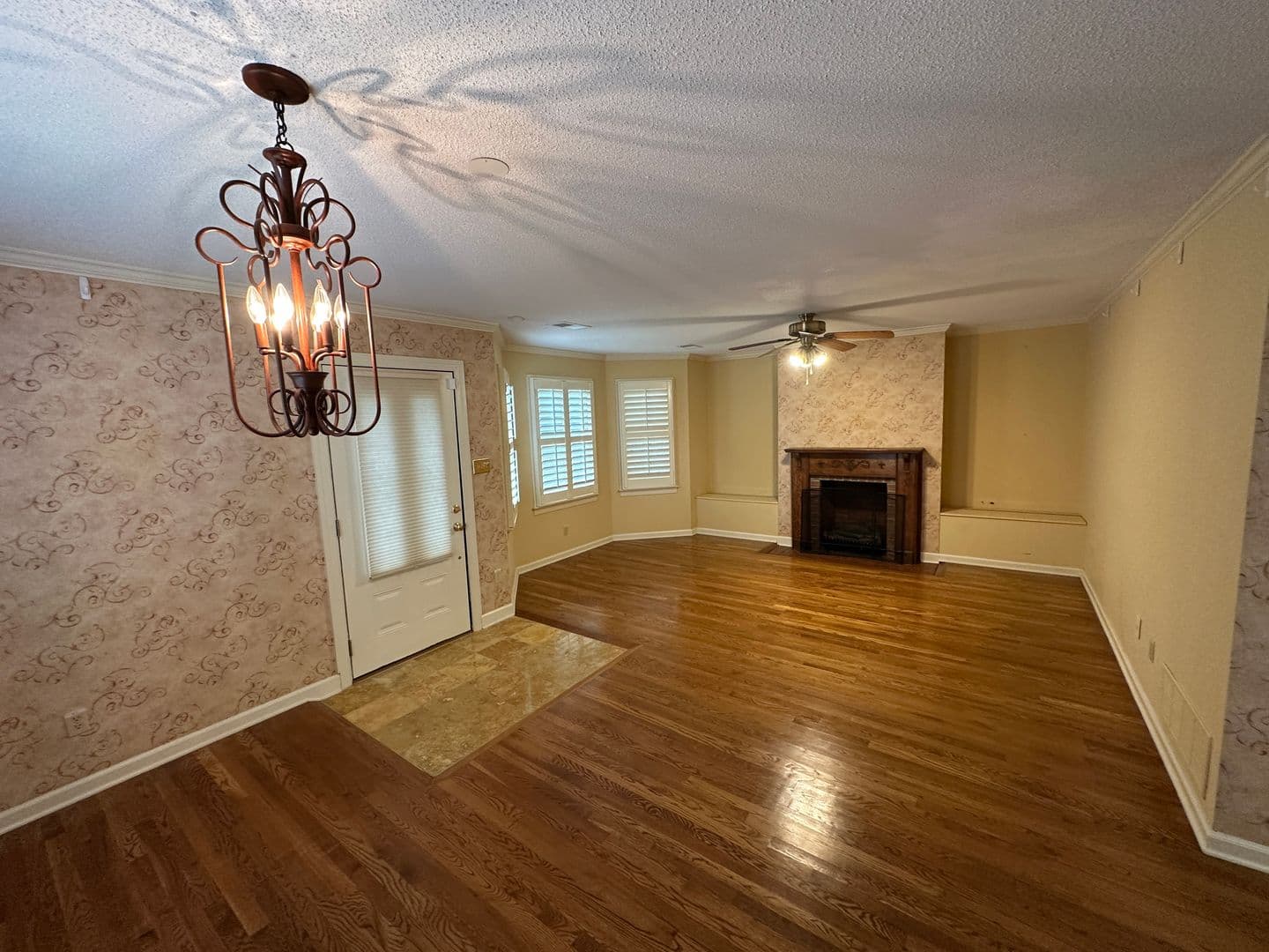 Collierville House: 857 Hickory Oaks Cr