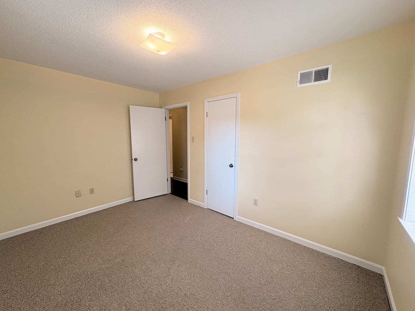 Memphis House: 1662 Vera Cruz Street