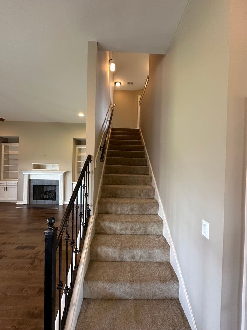 Southaven House: 5877 Shiloh Ln