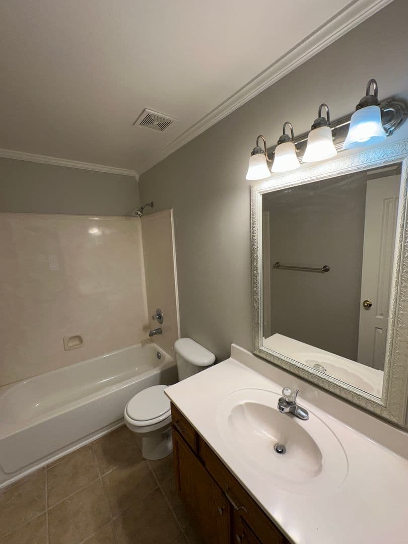 Cordova House: 1098 Breezy Valley