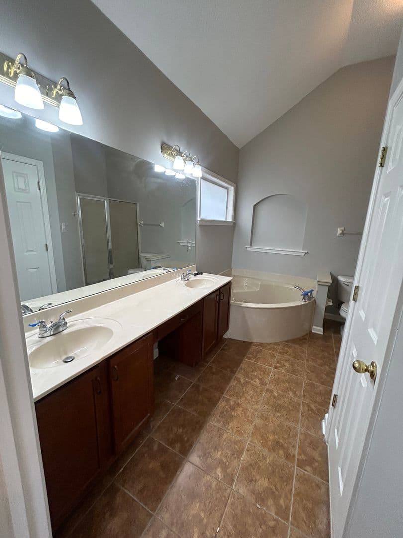 Cordova House: 9204 Acadia Place