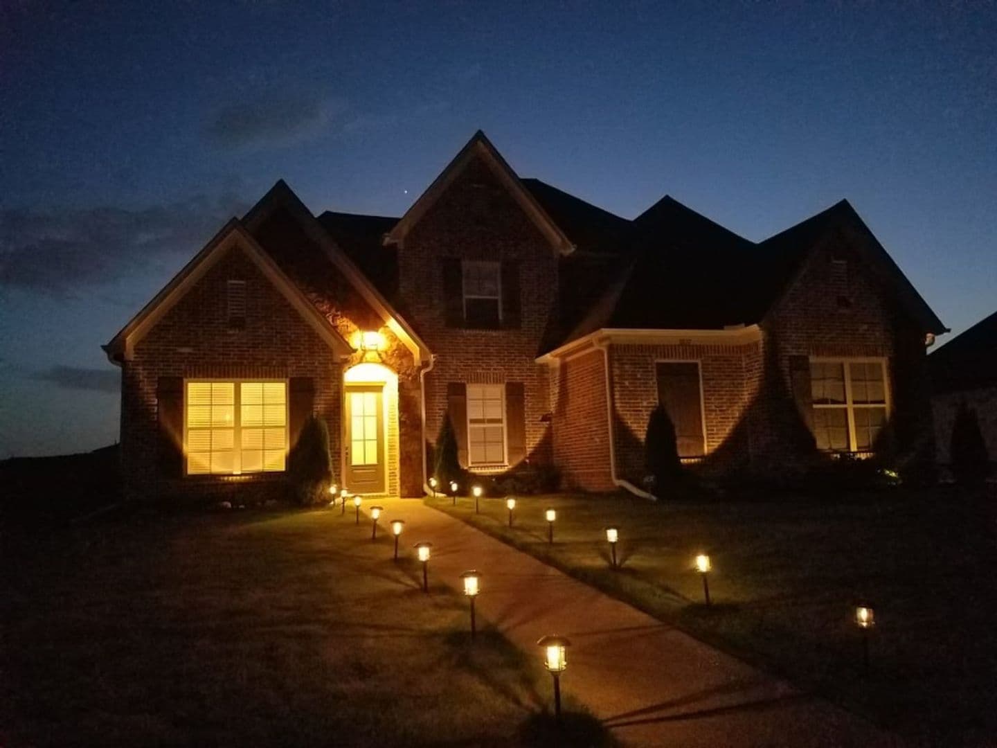 Southaven House: 5877 Shiloh Ln