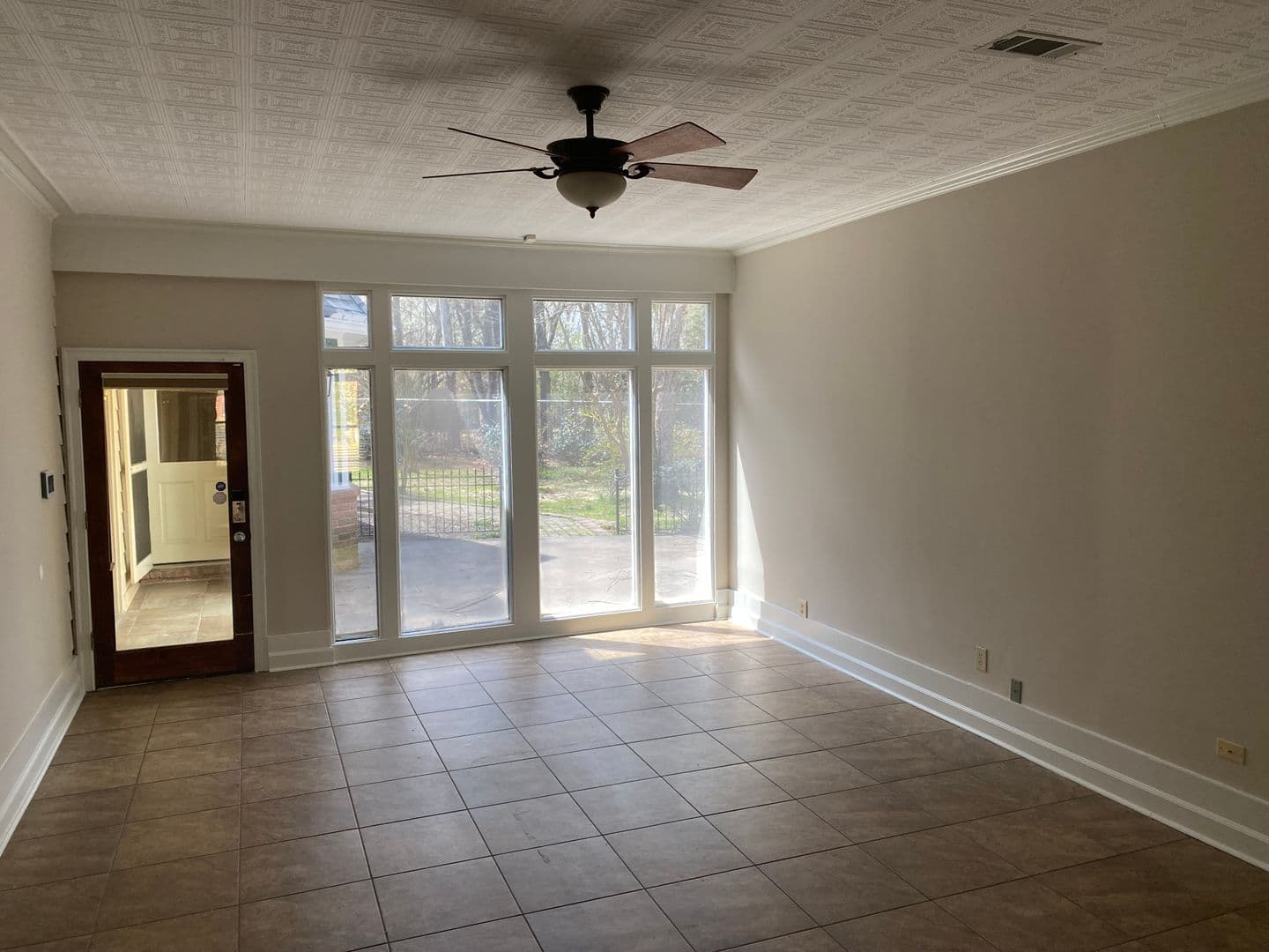Collierville House: 857 Hickory Oaks Cr