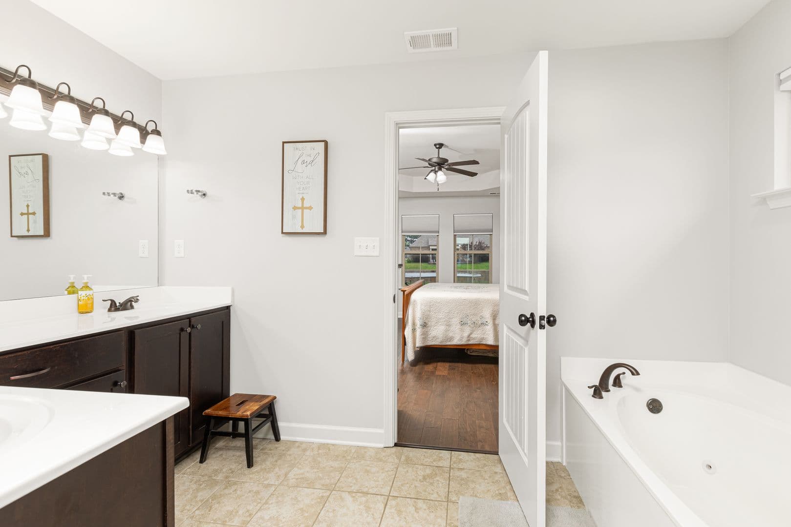 Southaven House: 3510 Champion Hills Dr