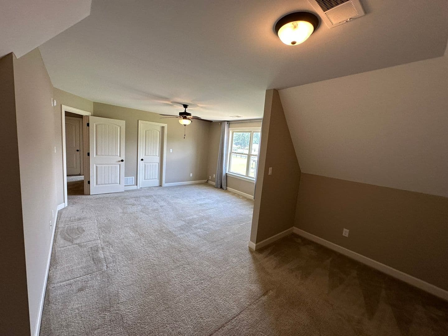 Southaven House: 5877 Shiloh Ln