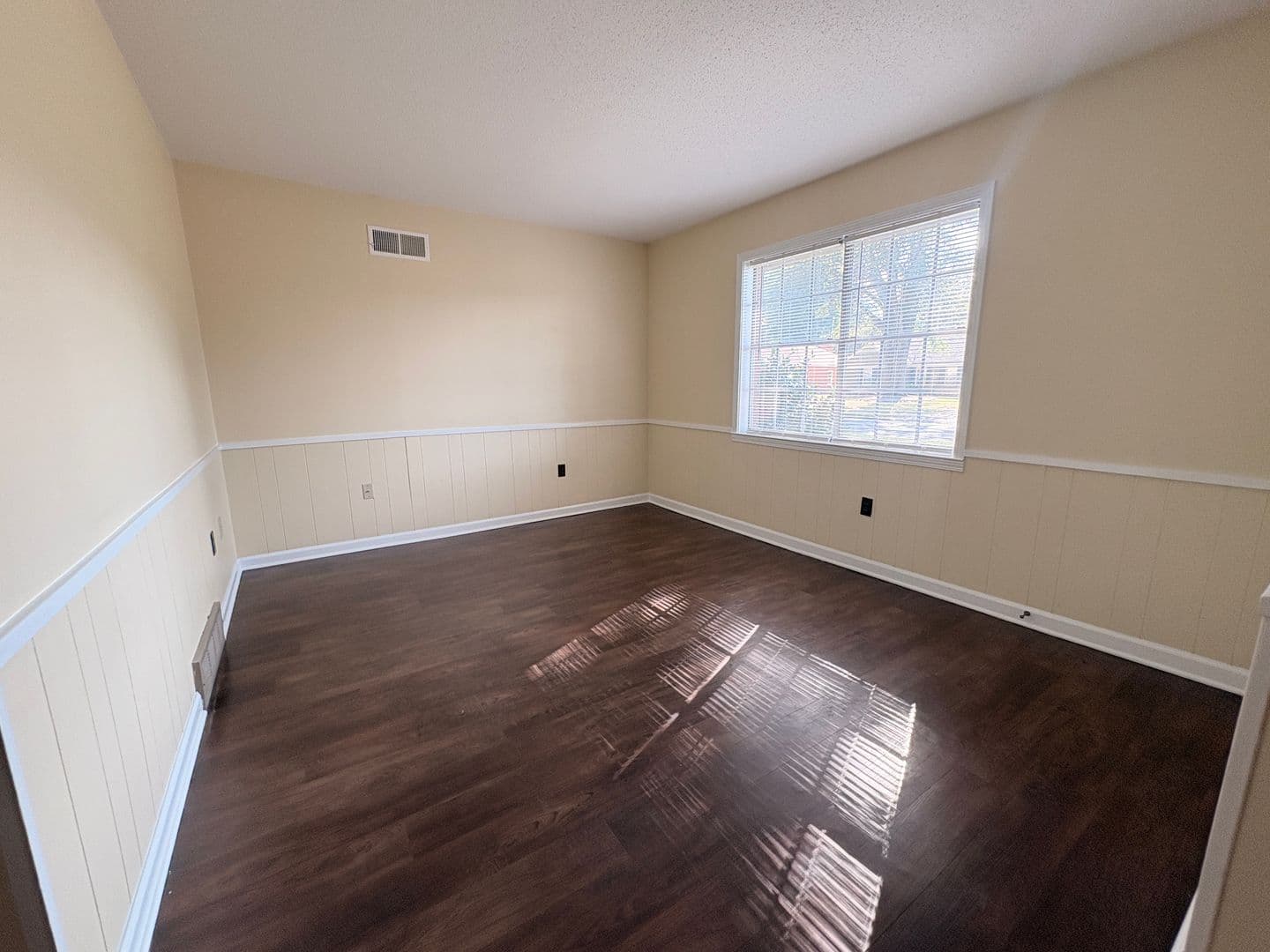 Memphis House: 1662 Vera Cruz Street