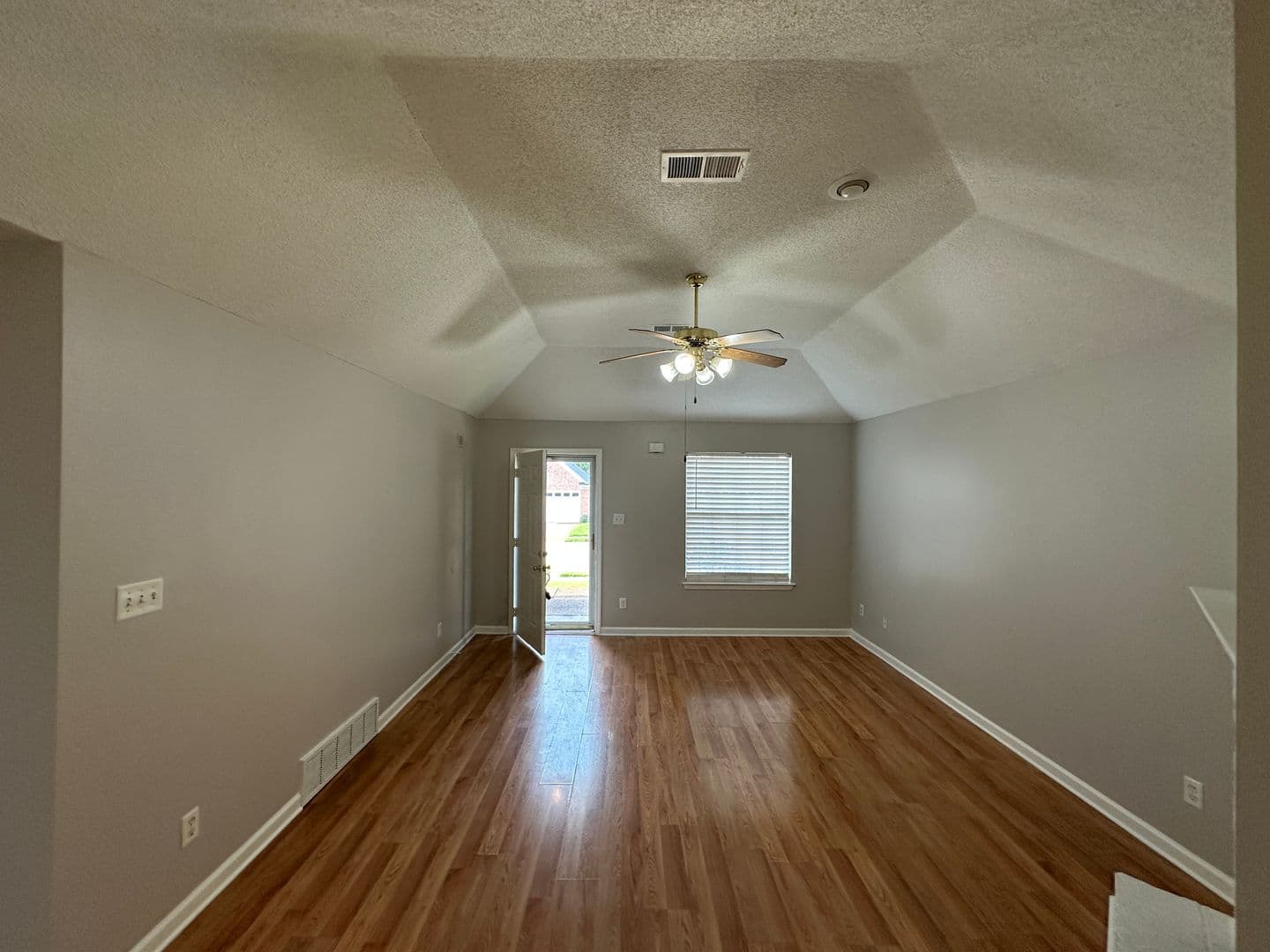 Cordova House: 1098 Breezy Valley
