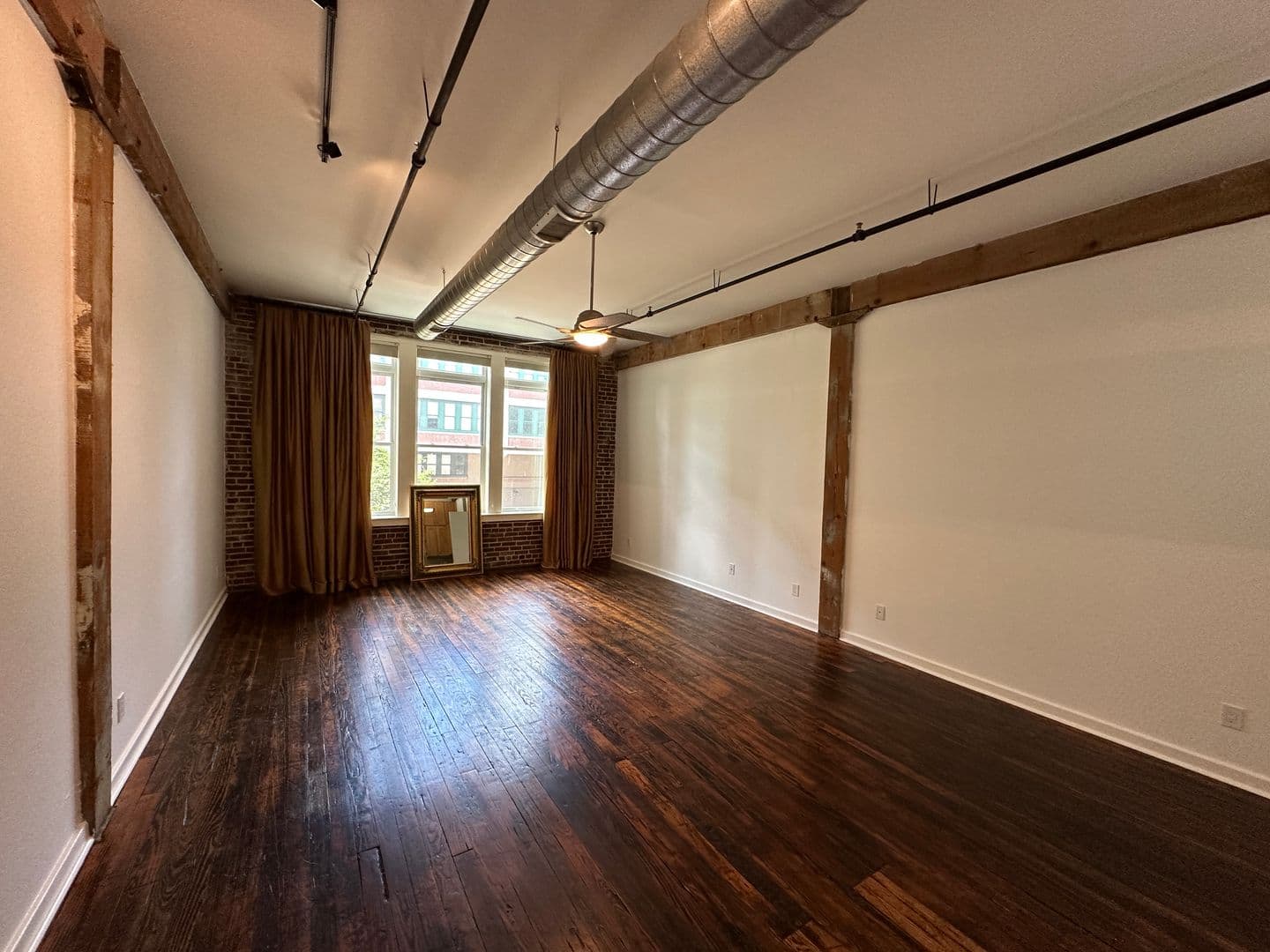 Memphis Condo: 413 S Main #205