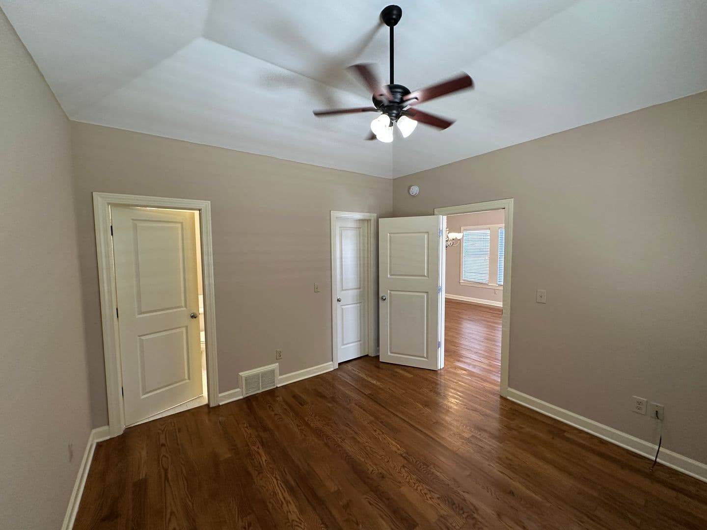 Memphis House: 3566 Carnes