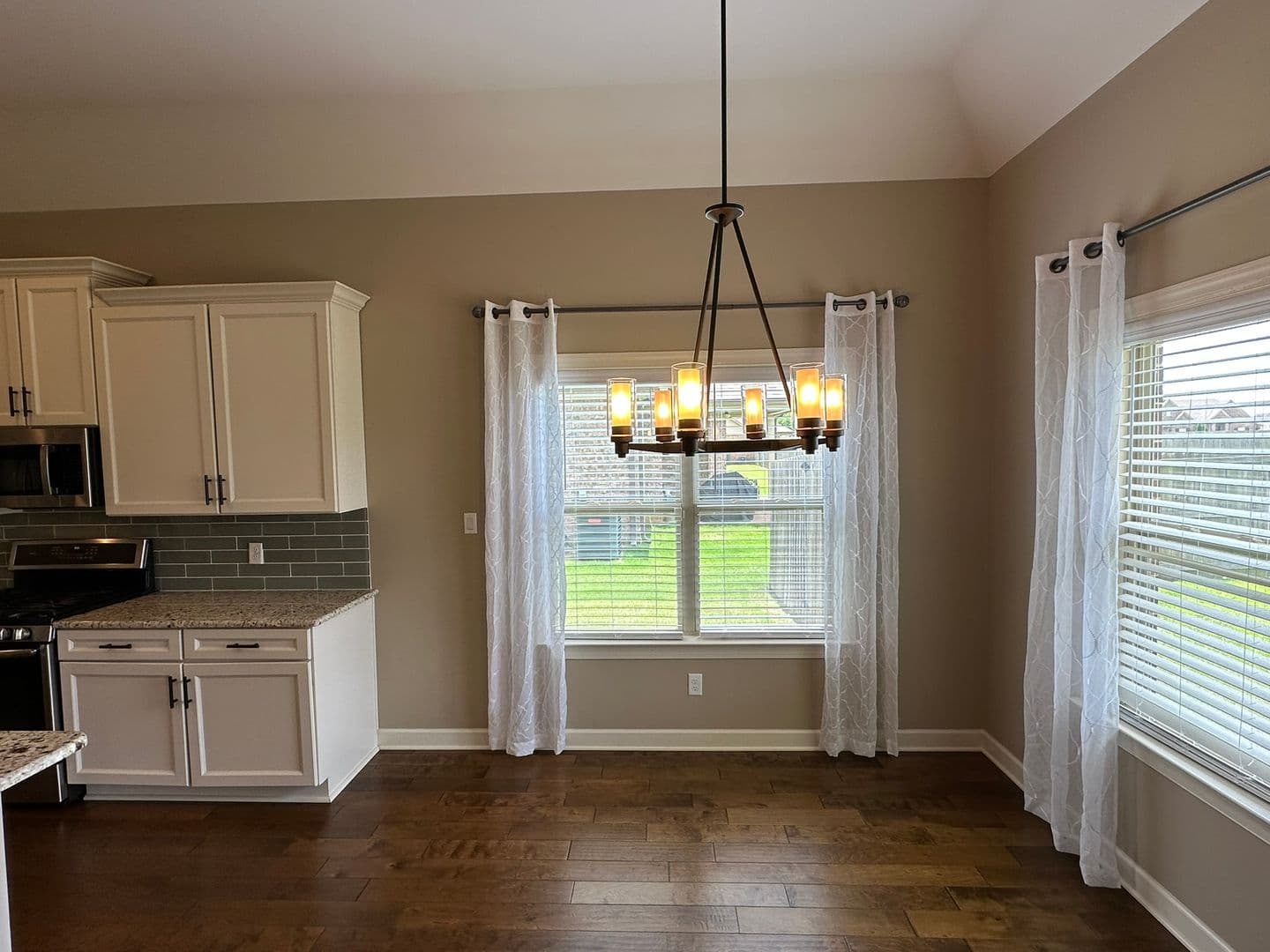 Southaven House: 5877 Shiloh Ln