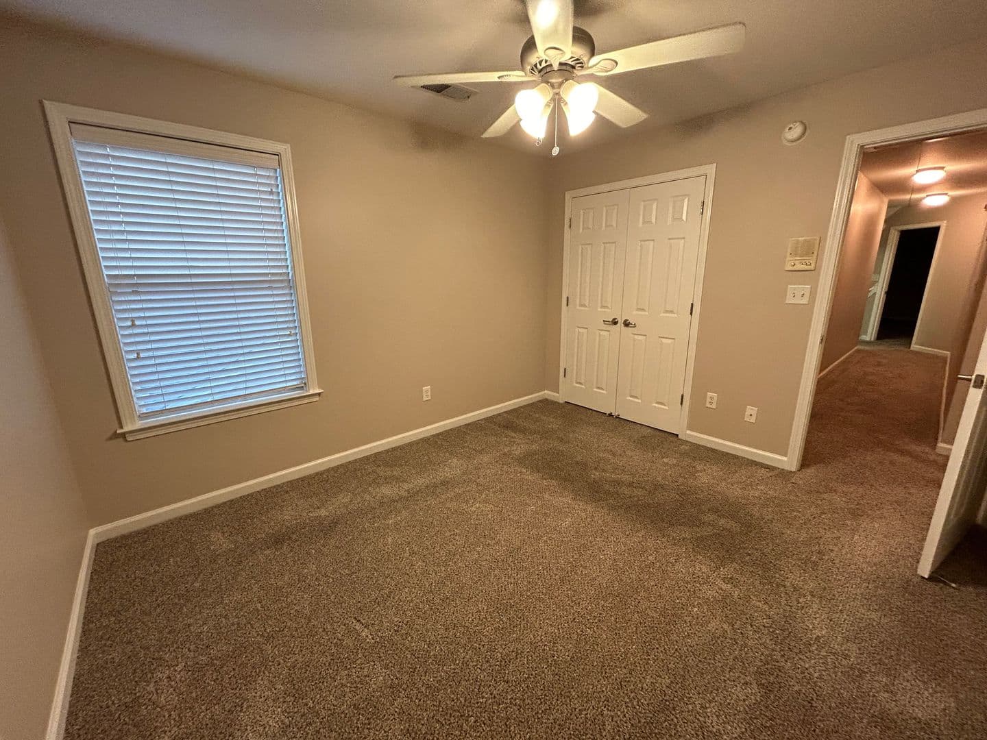 Memphis House: 1390 Island Town Dr