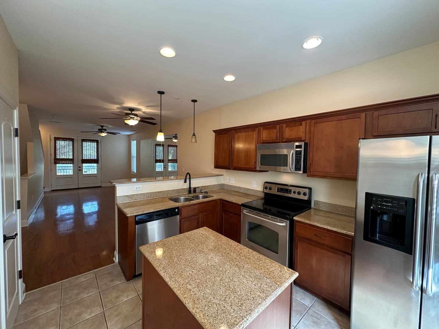 Memphis House: 57 W Georgia Ave