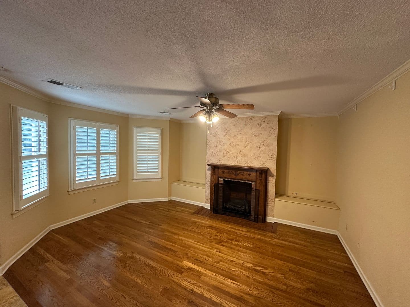 Collierville House: 857 Hickory Oaks Cr