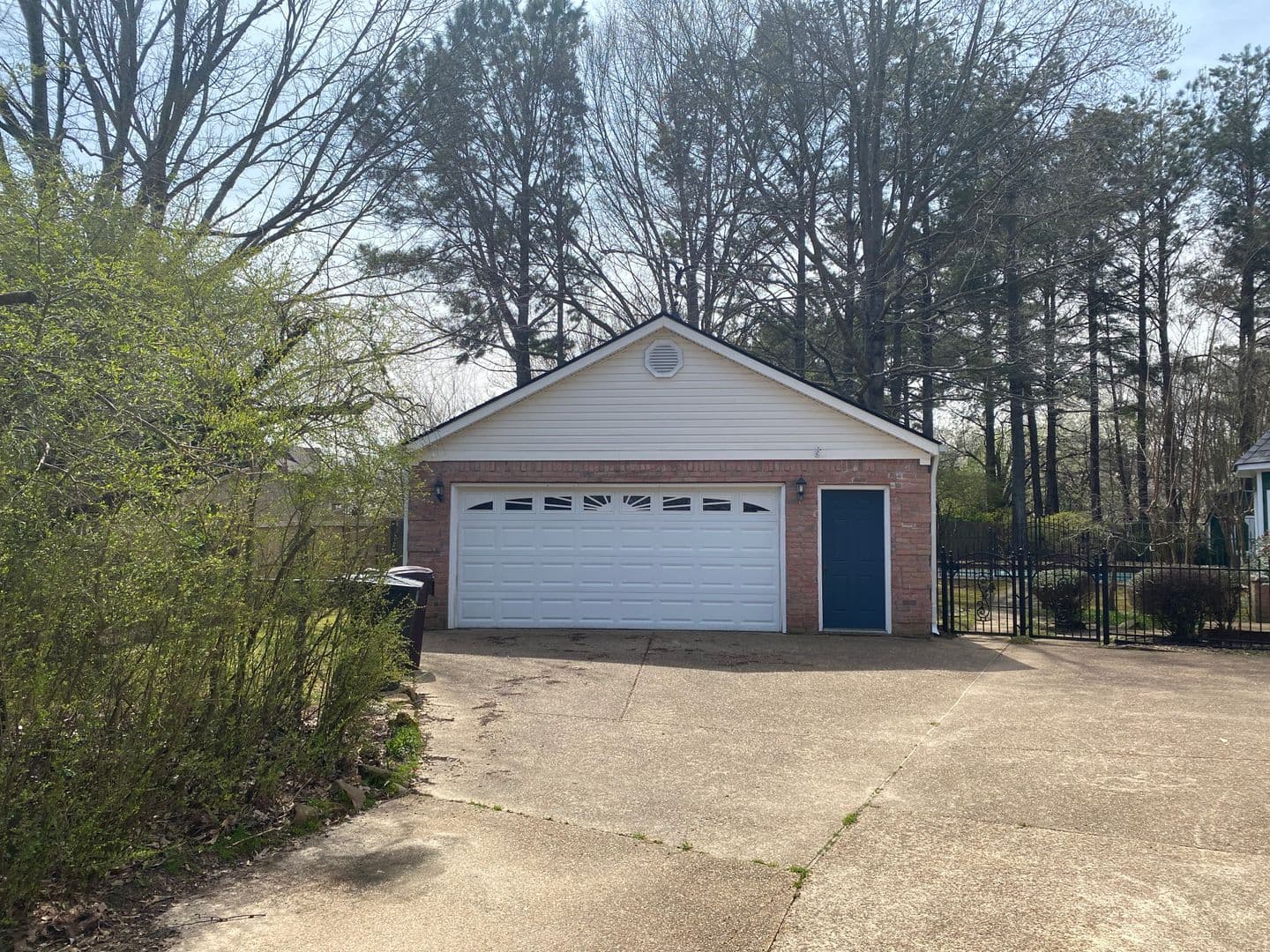 Collierville House: 857 Hickory Oaks Cr