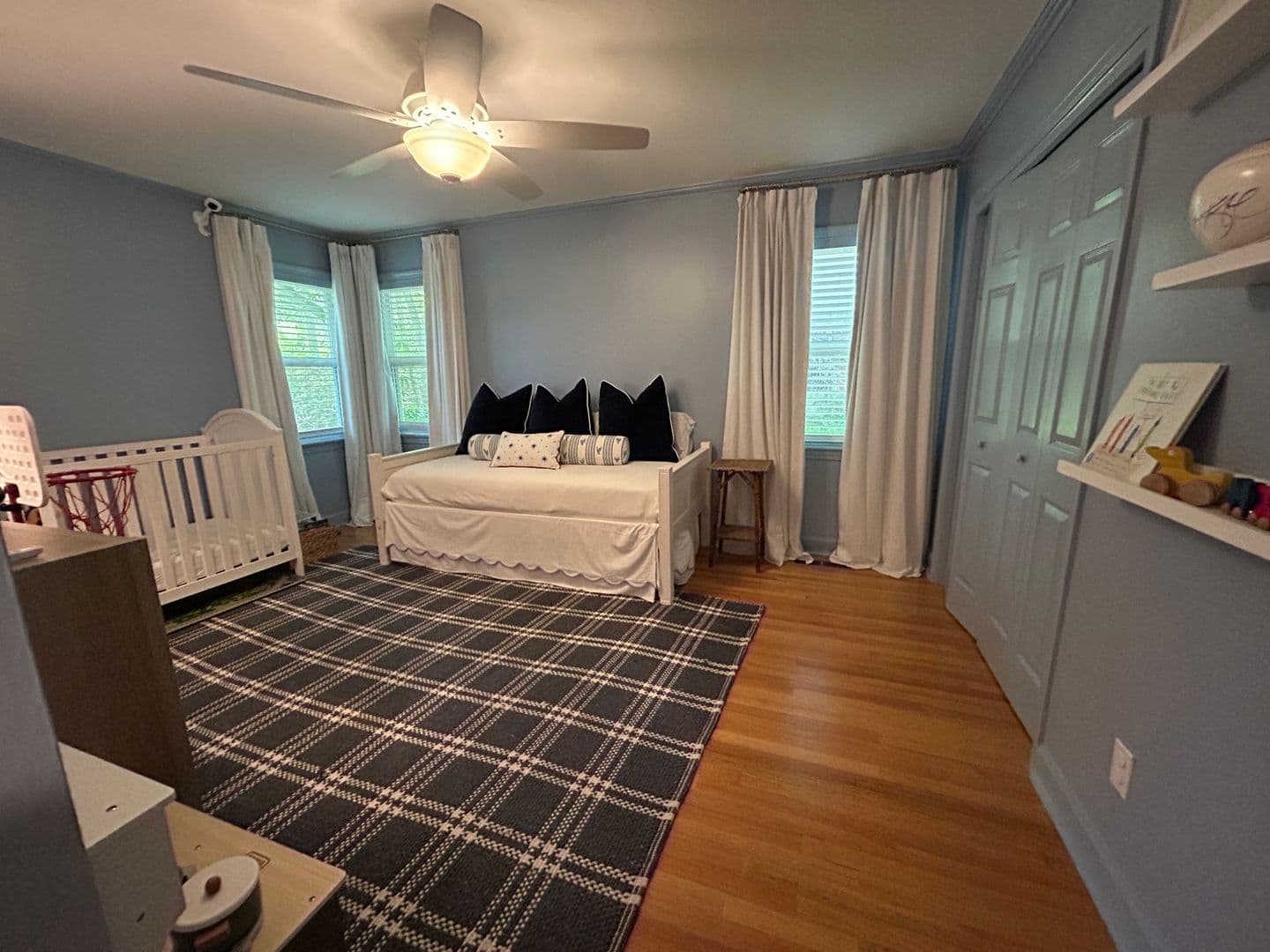 Memphis House: 286 Belhaven Street