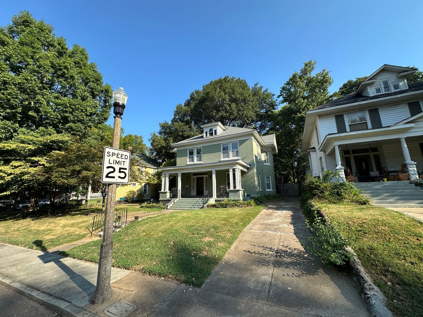 Memphis House: 1318 Harbert Ave