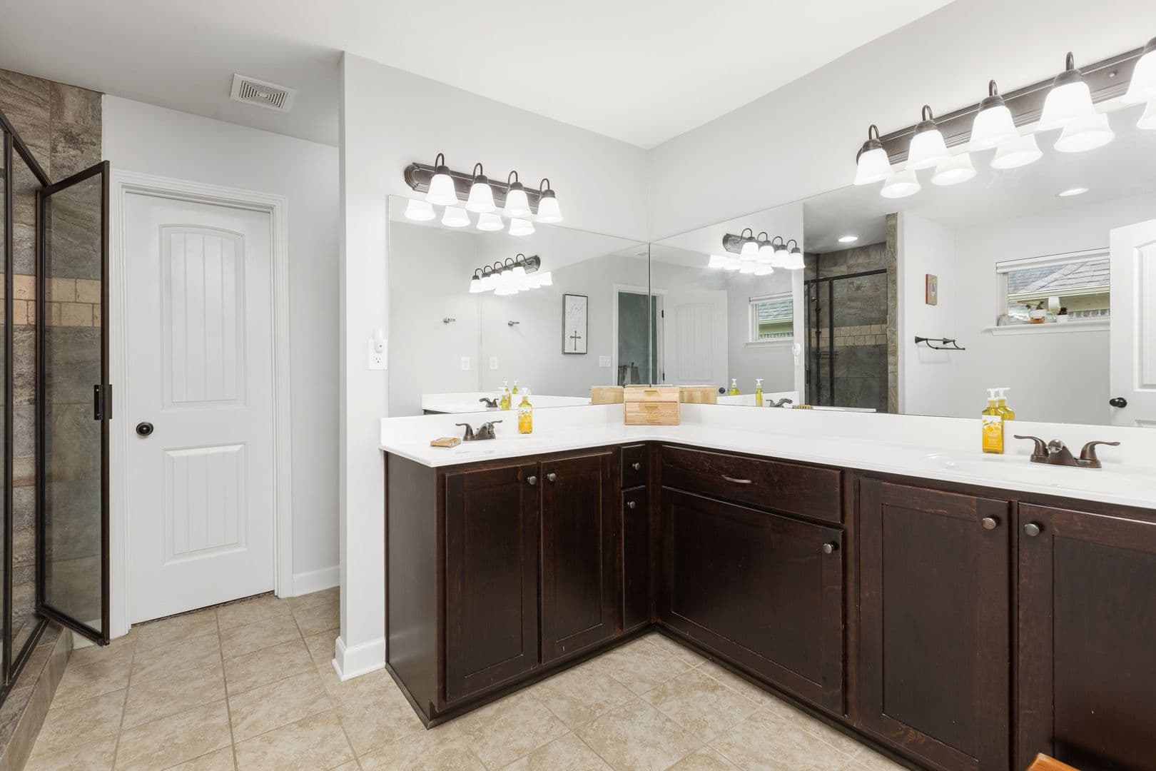 Southaven House: 3510 Champion Hills Dr