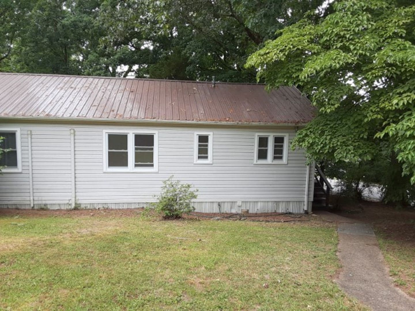 Oak Ridge House: 143 Wainright Road