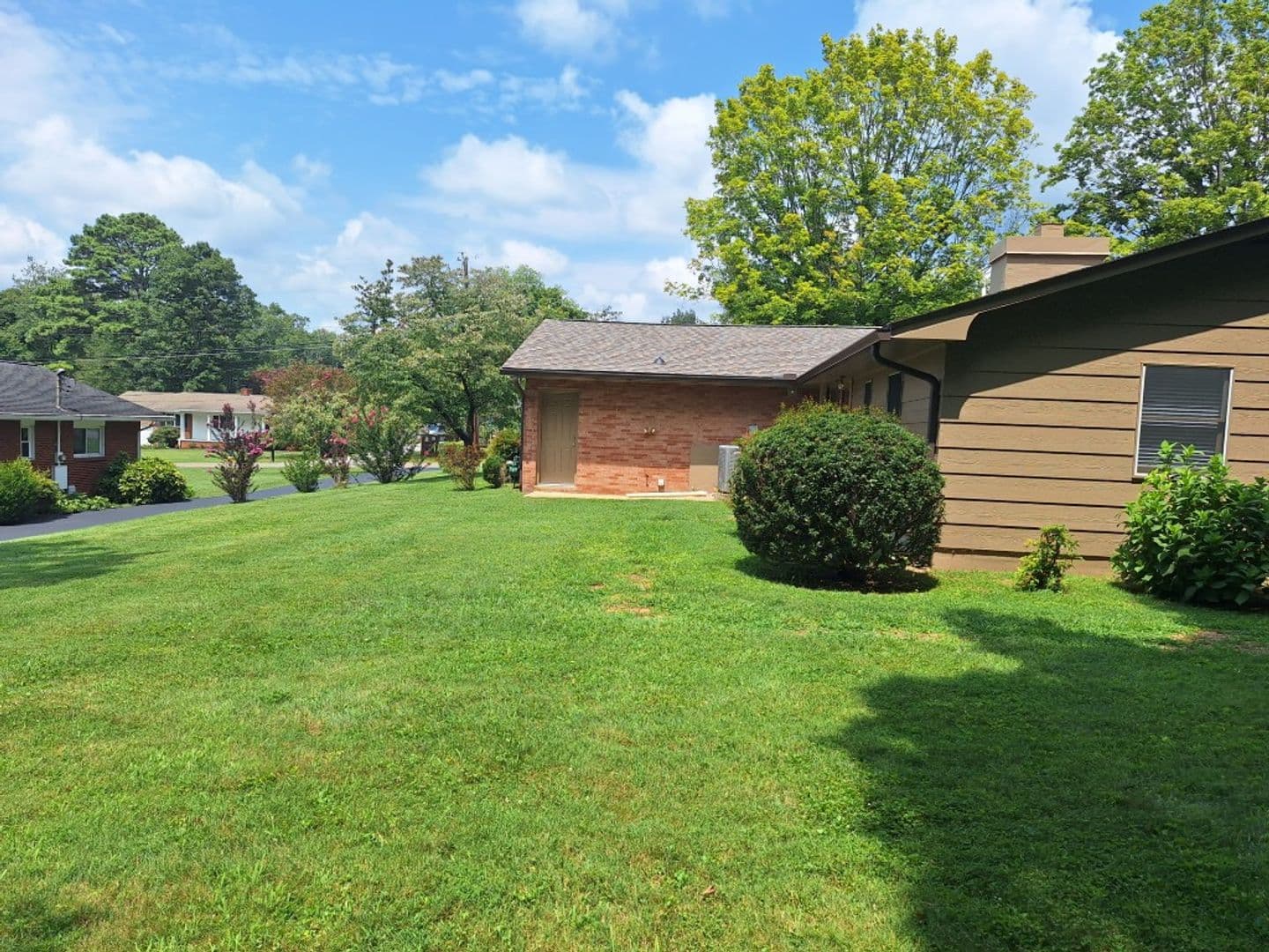 Knoxville House: 6826 Dorchester Drive