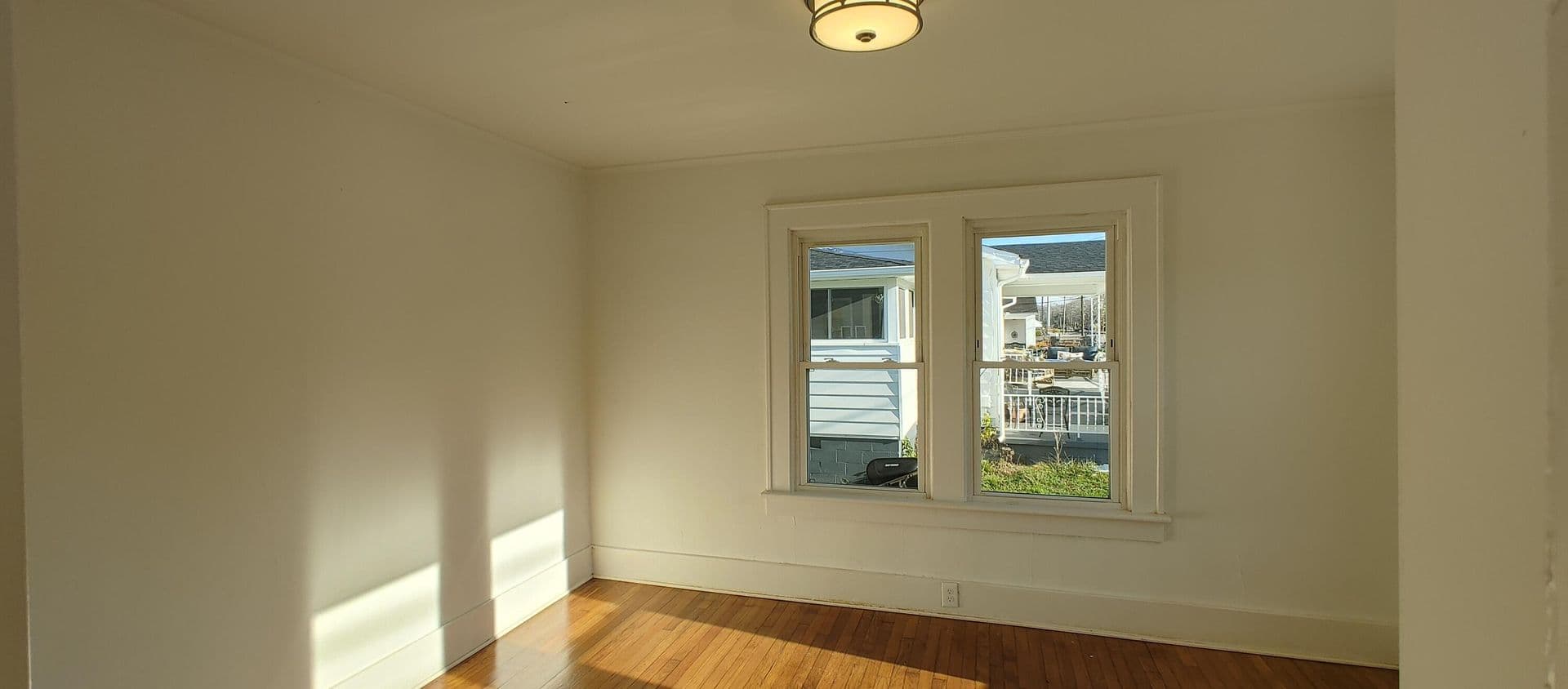 Chattanooga House: LEASE ONLY - 2219 Lyndon Ave.
