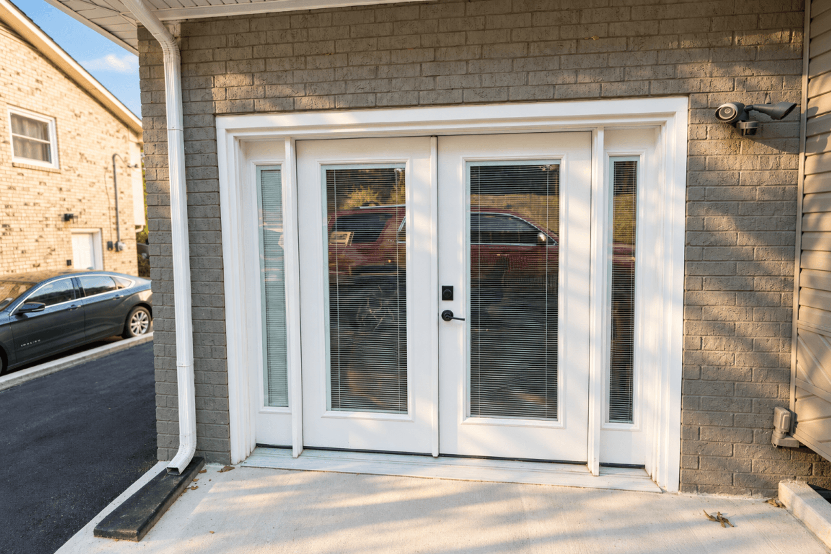 Nashville House: 564 Huntington Parkway