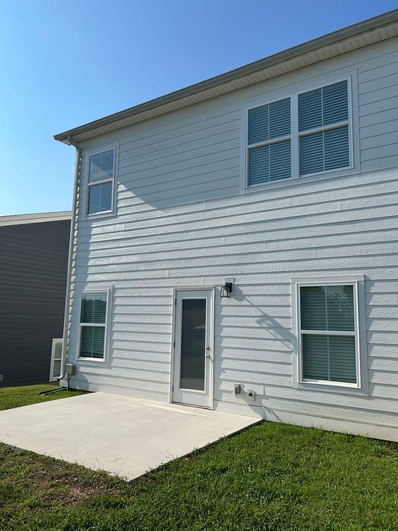 Cleveland House: 3217 Green Turtle Ln. NE