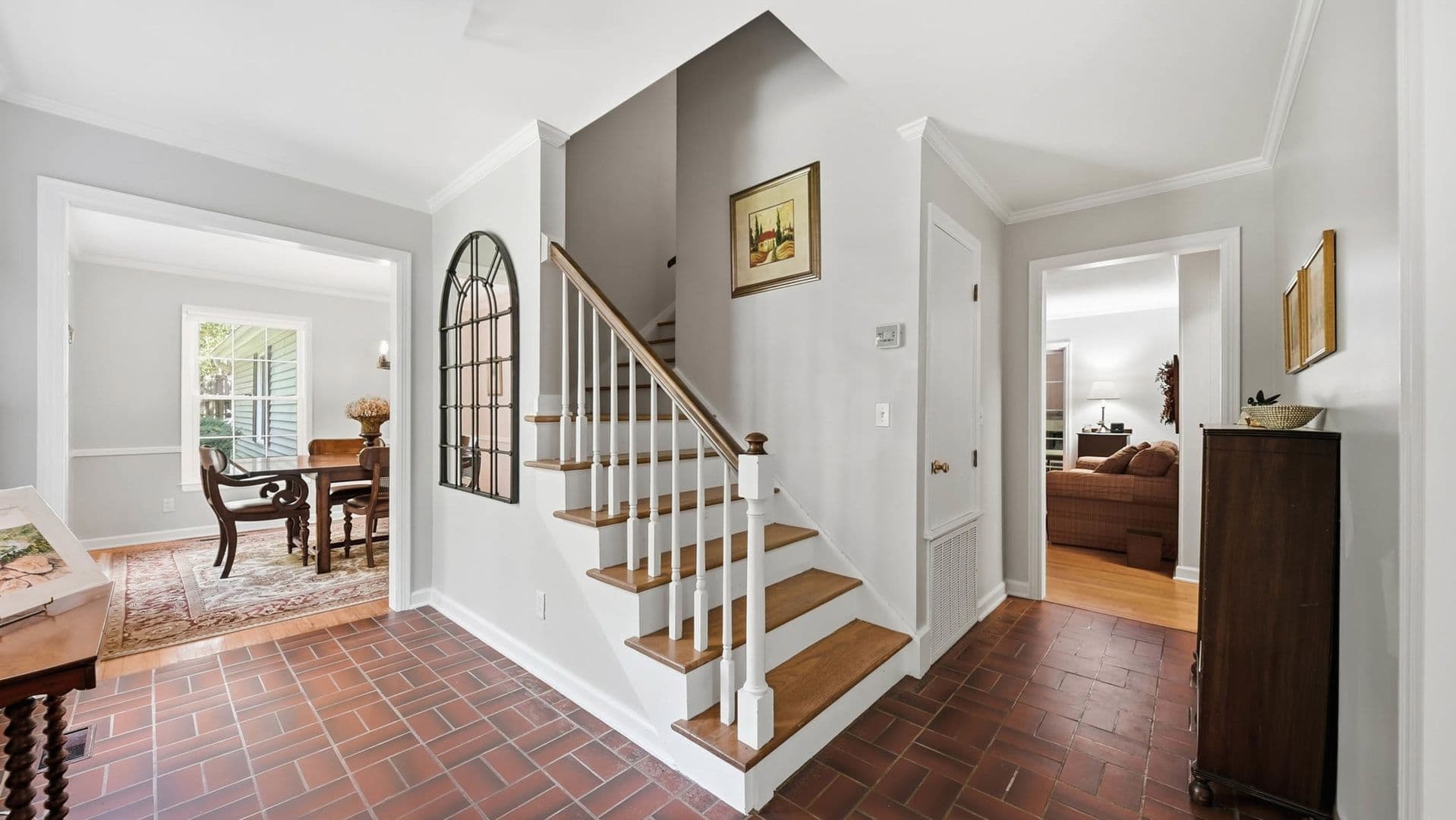 Signal Mountain House: 204 Grayson Rd.
