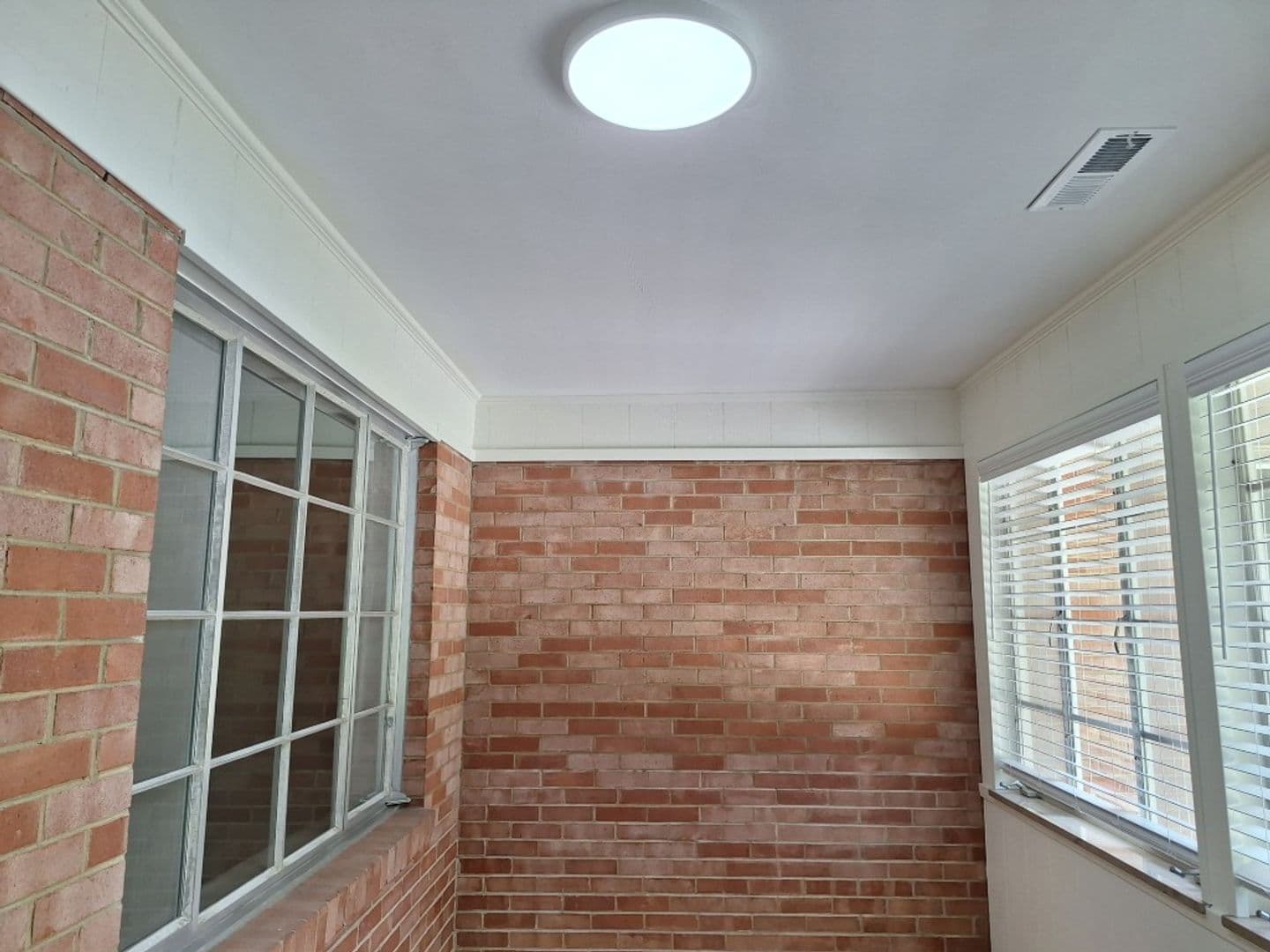 Knoxville House: 6826 Dorchester Drive