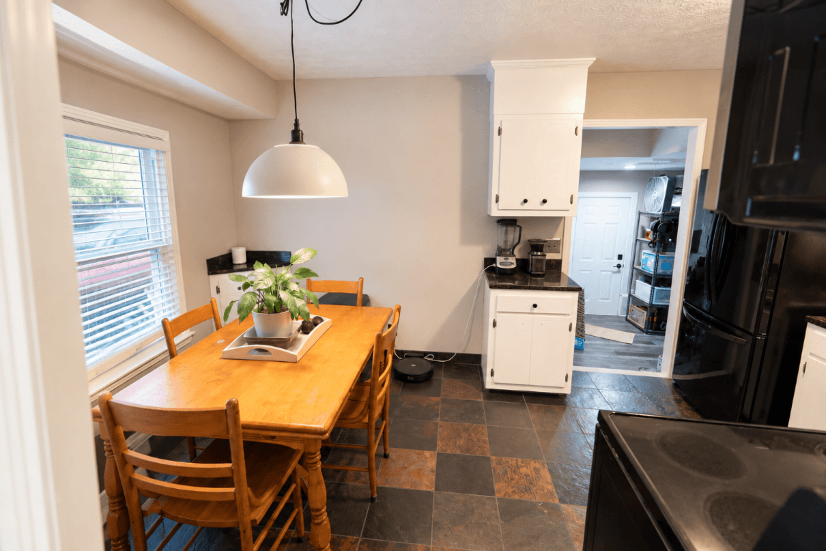Nashville House: 564 Huntington Parkway