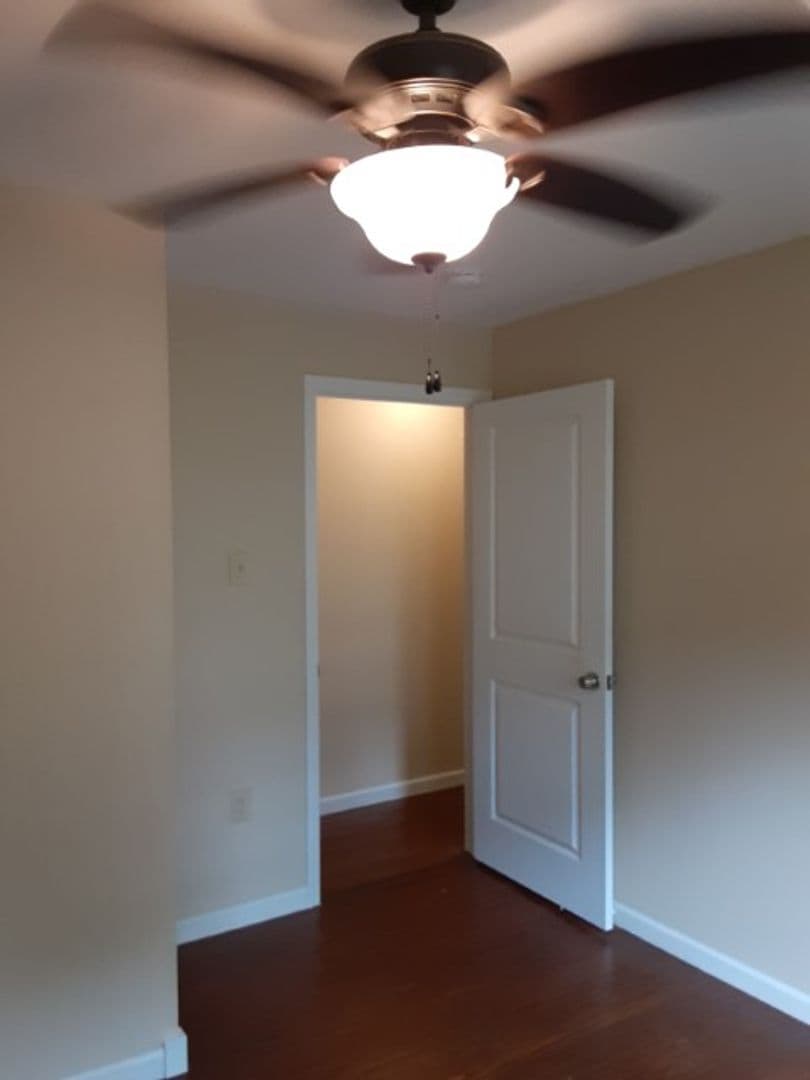 Oak Ridge House: 143 Wainright Road