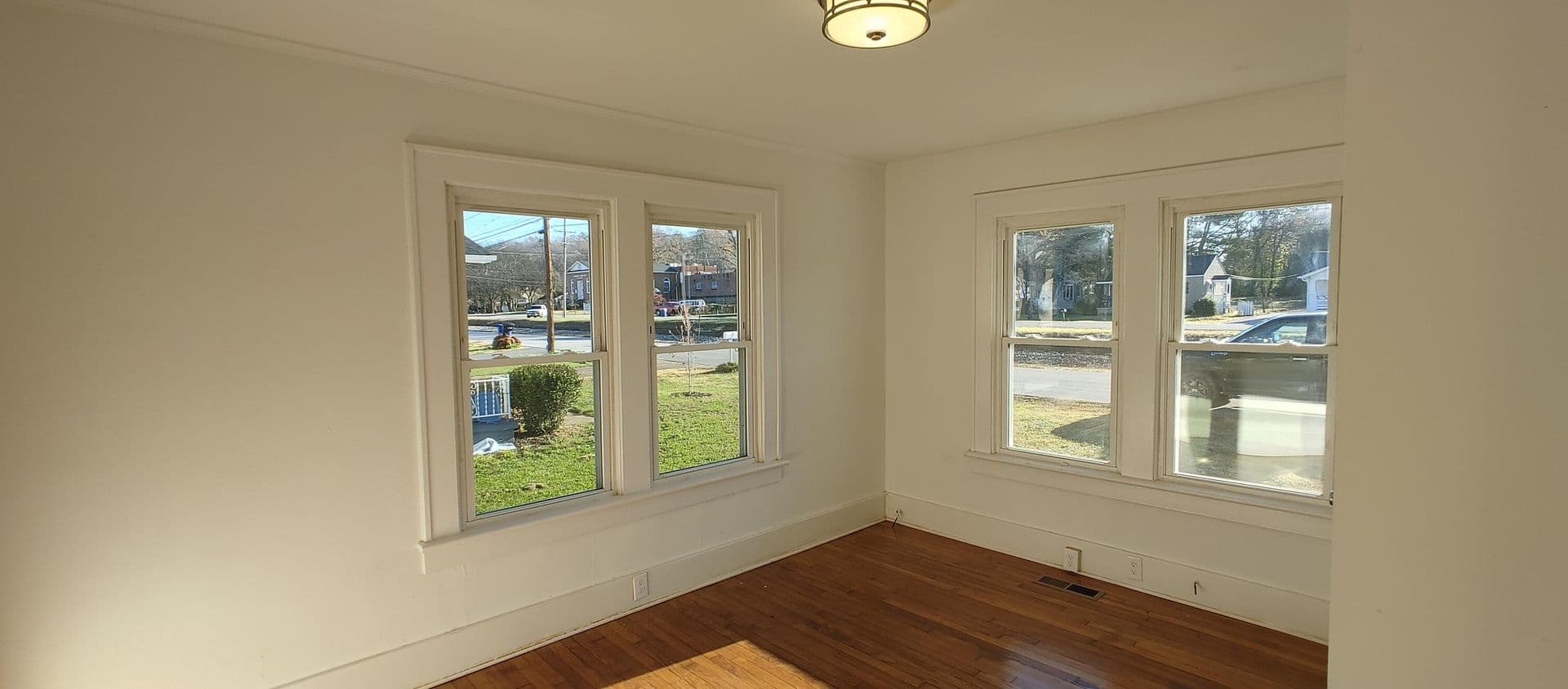 Chattanooga House: LEASE ONLY - 2219 Lyndon Ave.