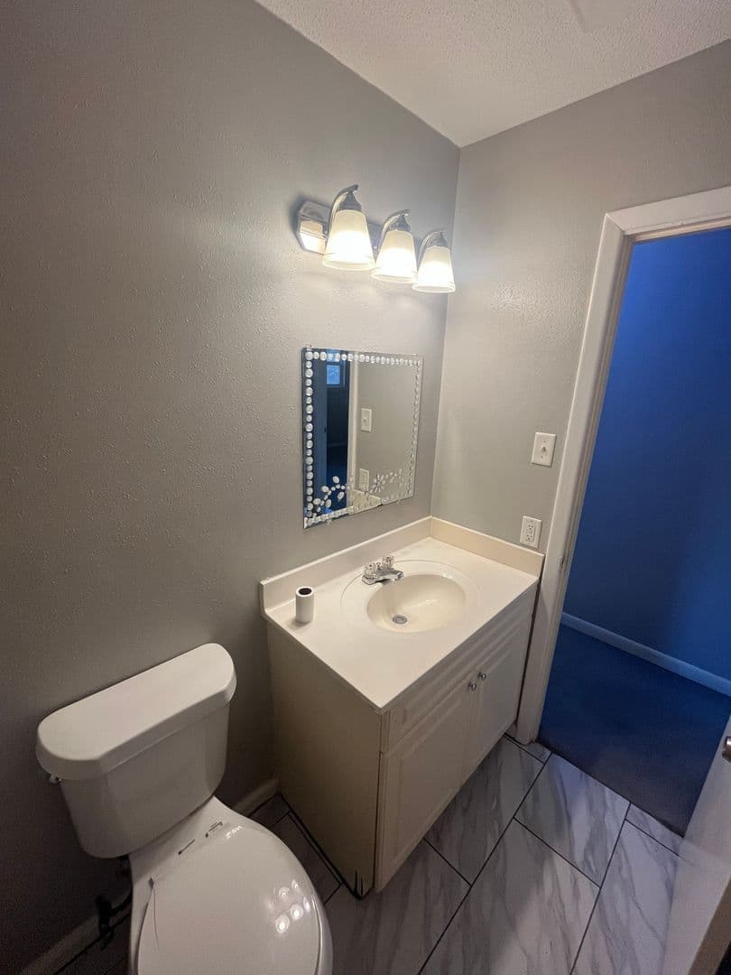 Sherwood House: 8 Lybrand Drive