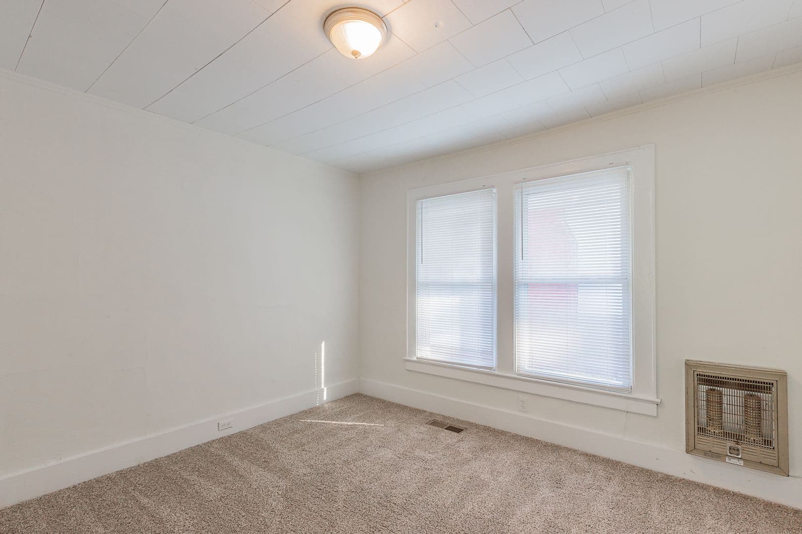 Chattanooga House: 5232 Central Avenue